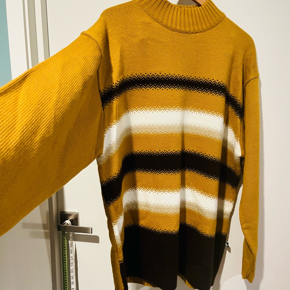 NEW VINTAGE SWEATER